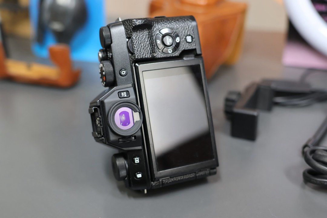 Fujifilm X-T100 Mirrorless Camera (Category: Cameras) located in Manila. Submitted by lenascamera (Listing ID 1429166286, Image 3). Description: NOTE: Sa dami po ng message na natatangap ko, naka hold napo ang Mga message hindi napo ako makapag reply pero na babasa ko kaya hanggat maari mag direct na kayo sa page ko sa facebook Lena’s camera para makareply ako agad salamat. Fujifilm X-T100 Mirrorless Camera Price: ₱26,000 Color: Black Condition: 