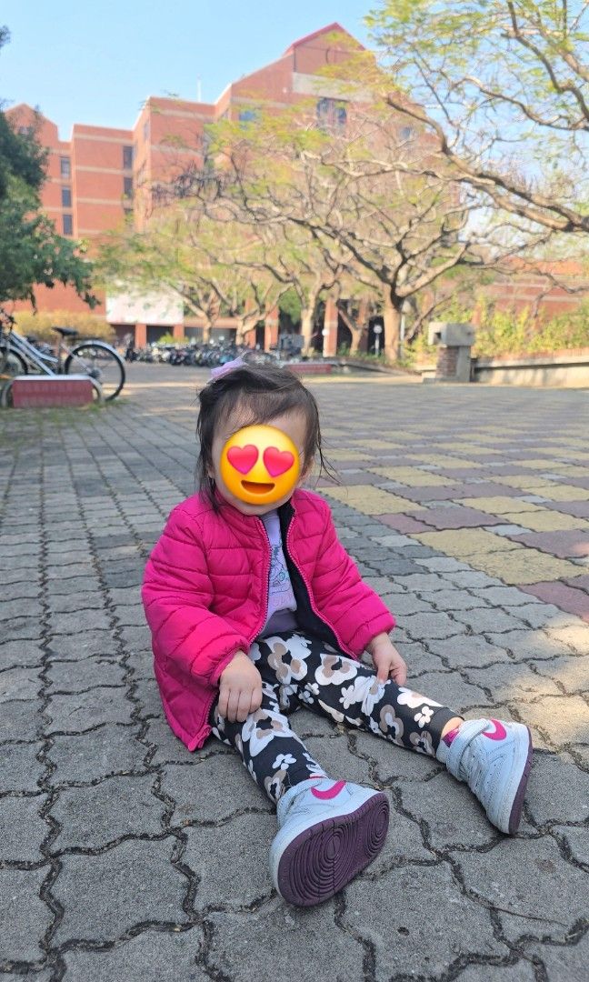 Gap Kids' Polka Dot Jacket (Reversible) (Category: Babies & Kids Fashion) located in Navotas City. Submitted by declutteringwithkc (Listing ID 1429014004, Image 3). Description: Great for cold weather..