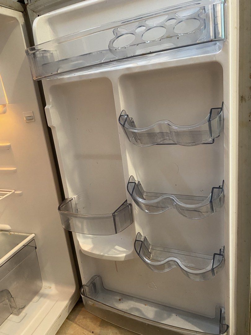 Hanabishi Refrigerator HASREF-33 (Category: Refrigerators and Freezers) located in Manila. Submitted by alexconcep86103 (Listing ID 1428999573, Image 3). Description: Hanabishi 33 refrigerator 3k 2 years used 7/10 condition PM ME.