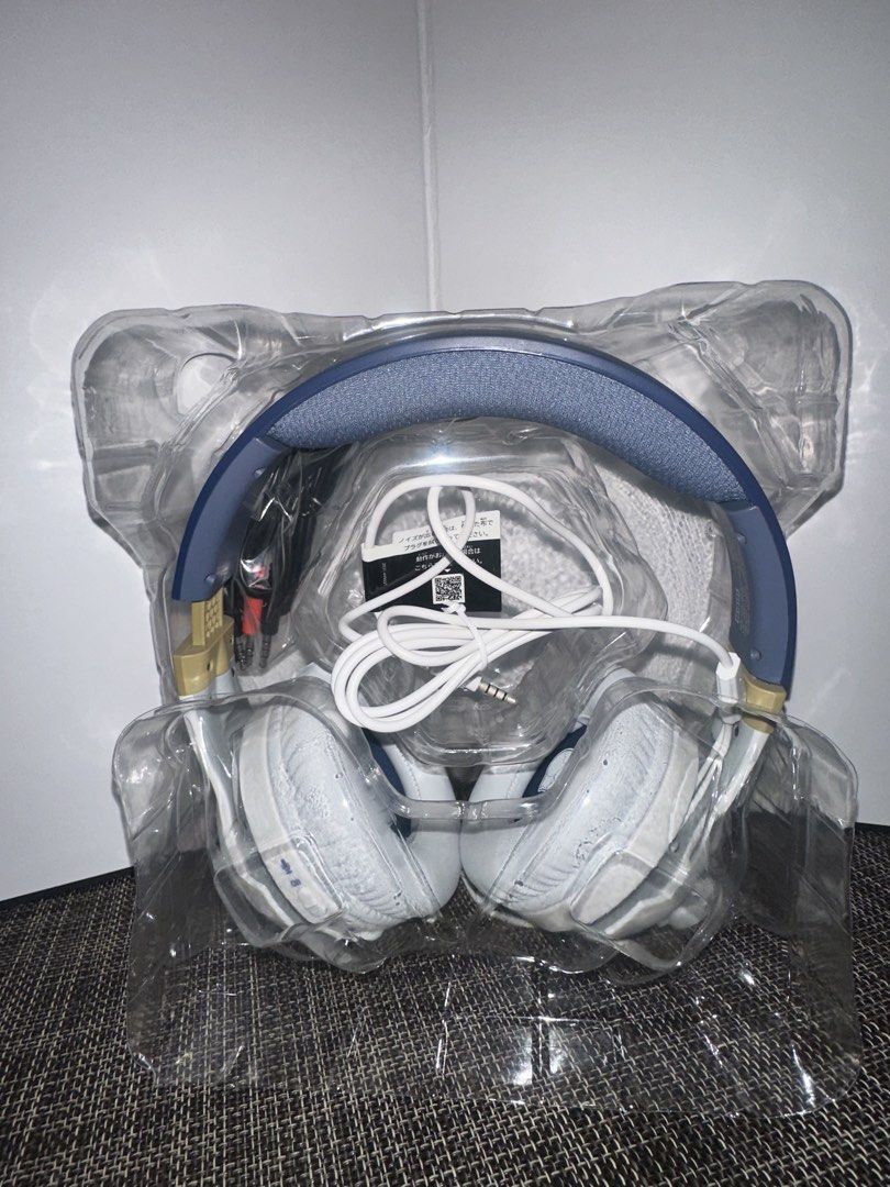 Hori Gaming Headset for Nintendo Switch Evee Edition (Category: Headphones & Headsets) located in Mandaluyong City. Submitted by alluveon (Listing ID 1429097652, Image 3). Description: Never been used Opened only for testing #carousave2026.