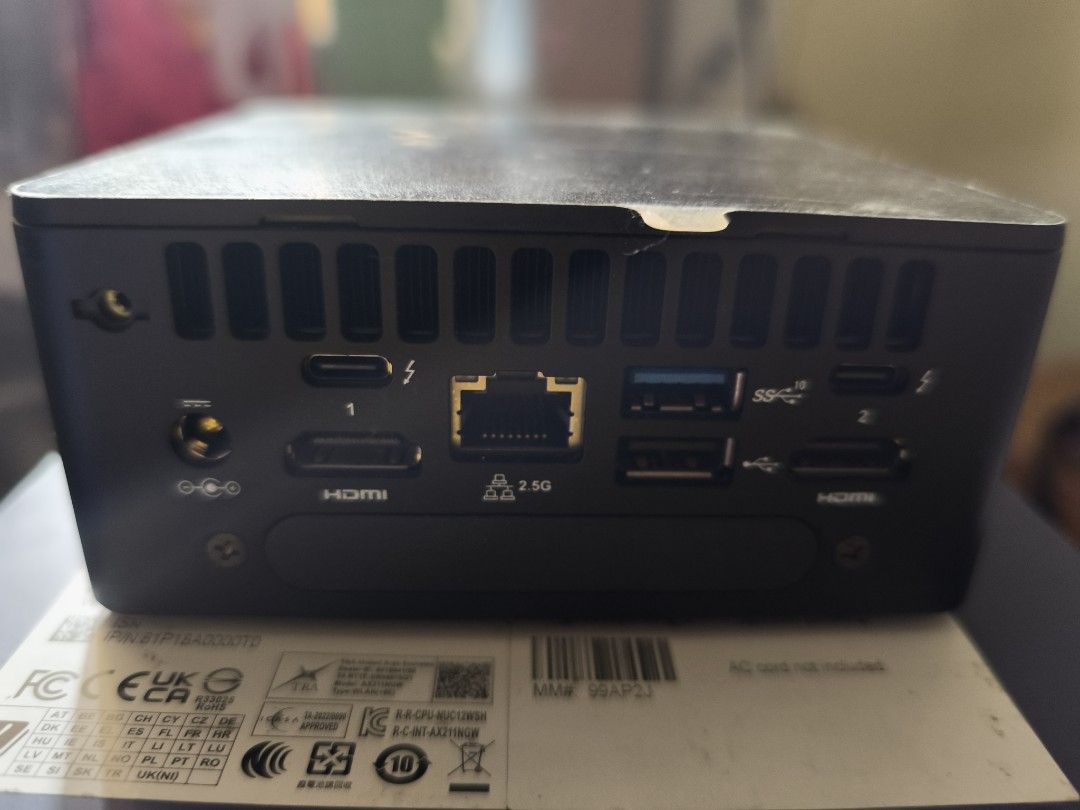 Intel NUC 12 Pro Mini PC - i7-1260P412325657917542401
