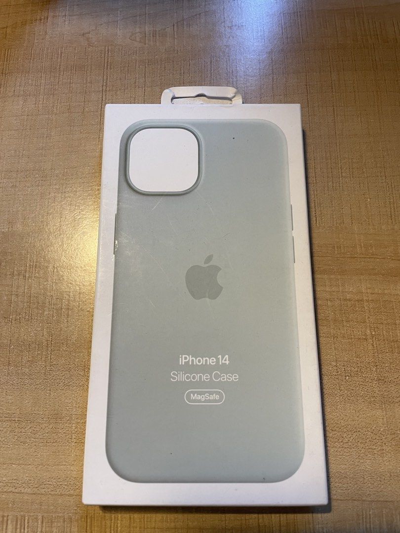 Iphone 14 Apple case (Category: Cases & Sleeves) located in Pasig City. Submitted by pub__low (Listing ID 1429089488, Image 2). Description: - Authentic Apple iPhone 14 Silicone Case - Succulent color - Purchased for P3,390 - Buyer to arrange courier or use Gogoexpress - GCash payment accepted.