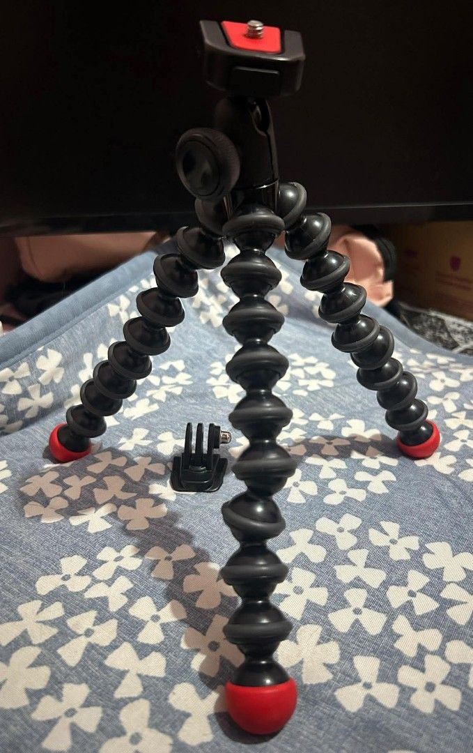 Joby Flexible Tripod with GoPro Mount (Category: Tripods & Monopods) located in Angono. Submitted by pinkjade26 (Listing ID 1429135228, Image 1). Description: Joby flexible tripod for GoPro or other cameras - Used but condition is still good without any issues - Includes 2 detachable mounts - Original from USA - Ship via Lalamove or other couriers (c/o buyer) - Loc: Rizal.