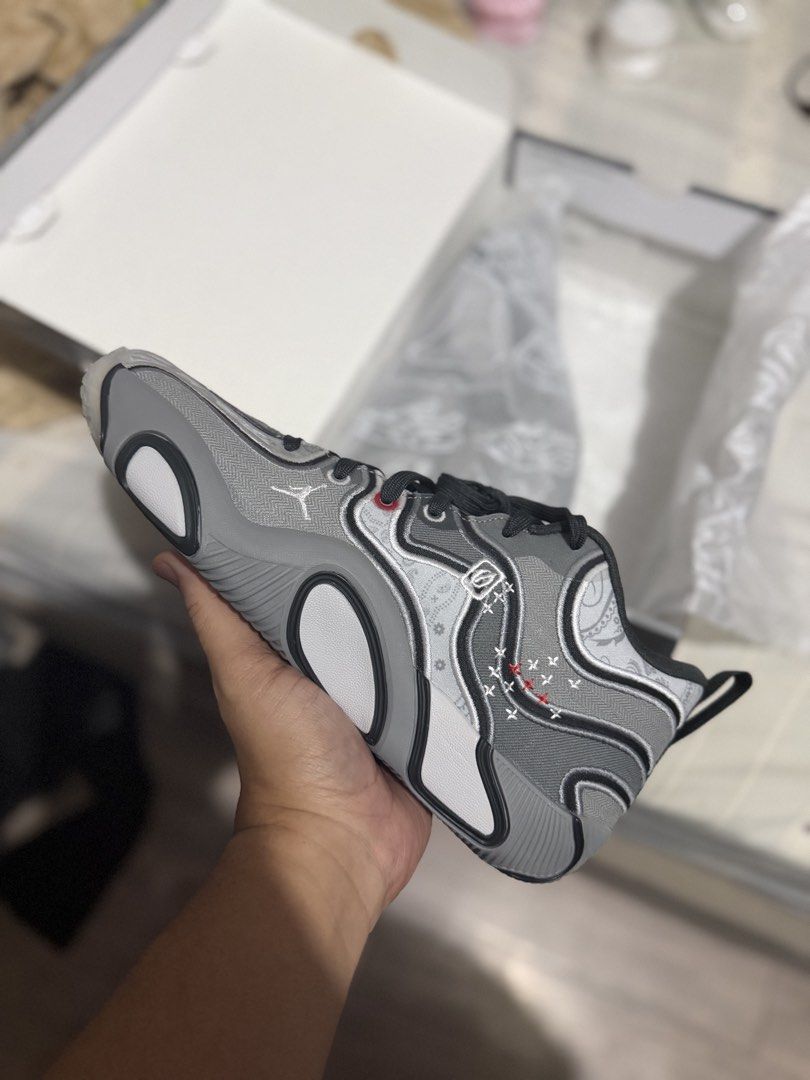 Jordan Tatum 2 size 10 US (Category: Sneakers) located in Taguig. Submitted by bumbayandsell (Listing ID 1429051755, Image 1). Description: Selling a bnew pair of Jordan Tatum 2 size 10. RFS: too many shoes.