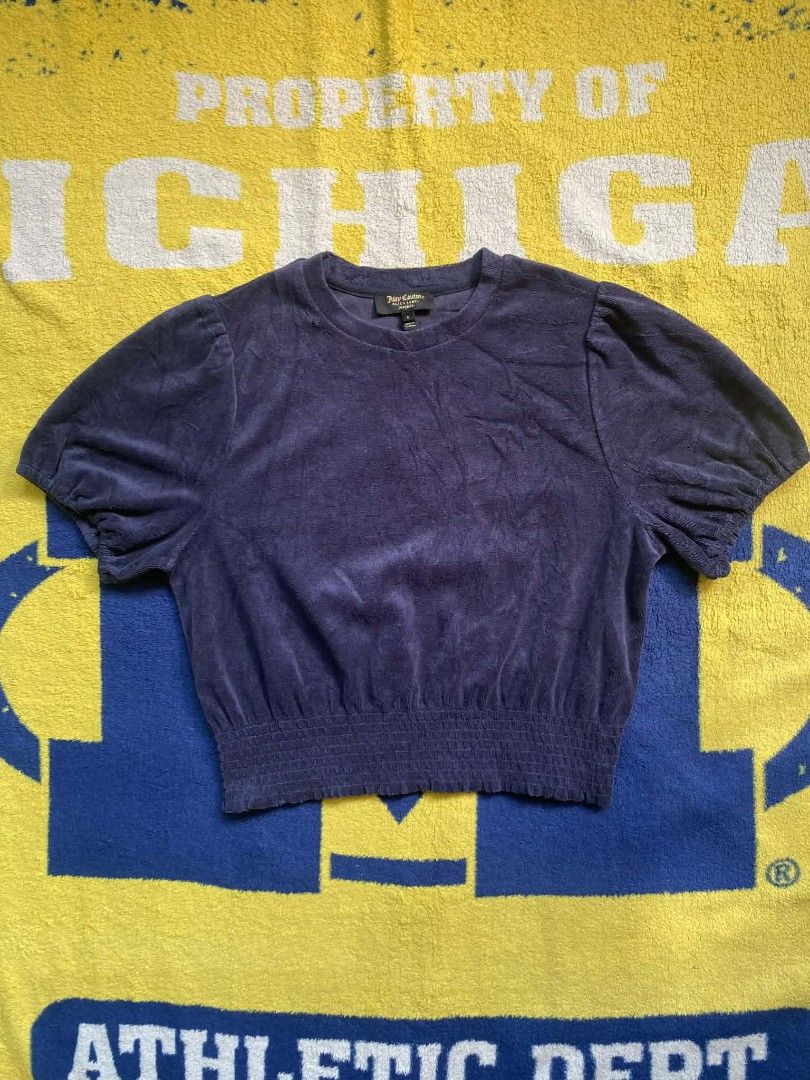 Juicy Couture Velour Crop Top (Category: Sleeveless) located in Davao. Submitted by jsthr1ft (Listing ID 1429061518, Image 1). Description: Juicy Couture Velour Crop Top Like New Condition Size Small On Tag Dimes 18x19 Hem 14 Color Rate 10/10 No Issue.