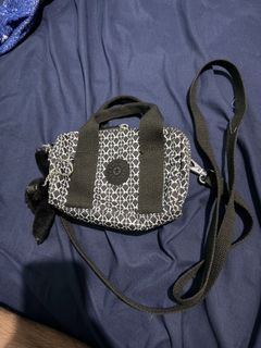 (Category: ) located in . Submitted by jannyfinds (Listing ID 1429102251, Image 1). Description: .