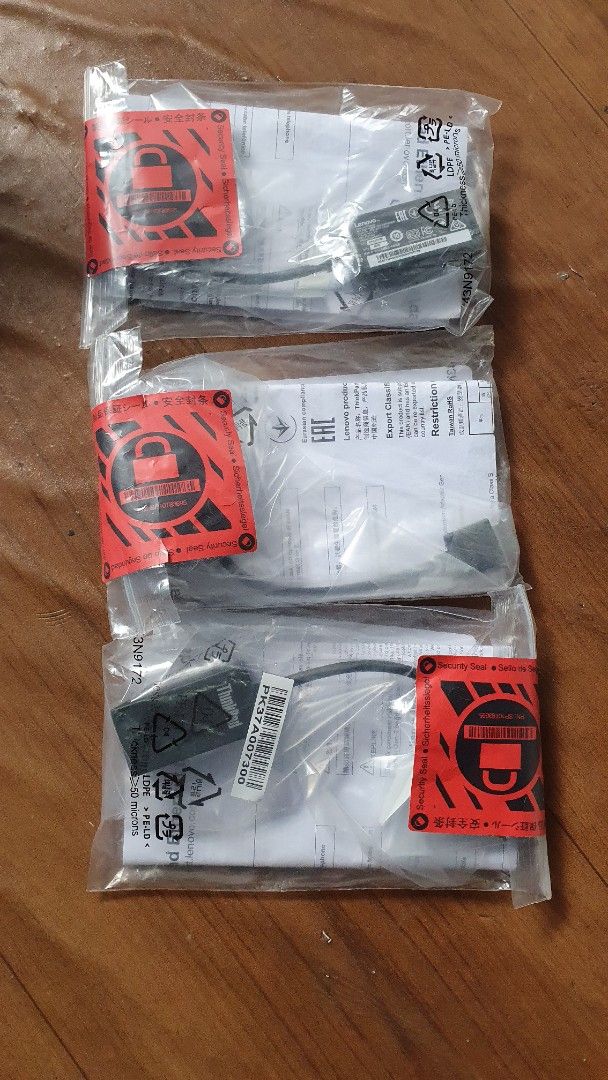 Lenovo Adapter - Brand New468024091466813440