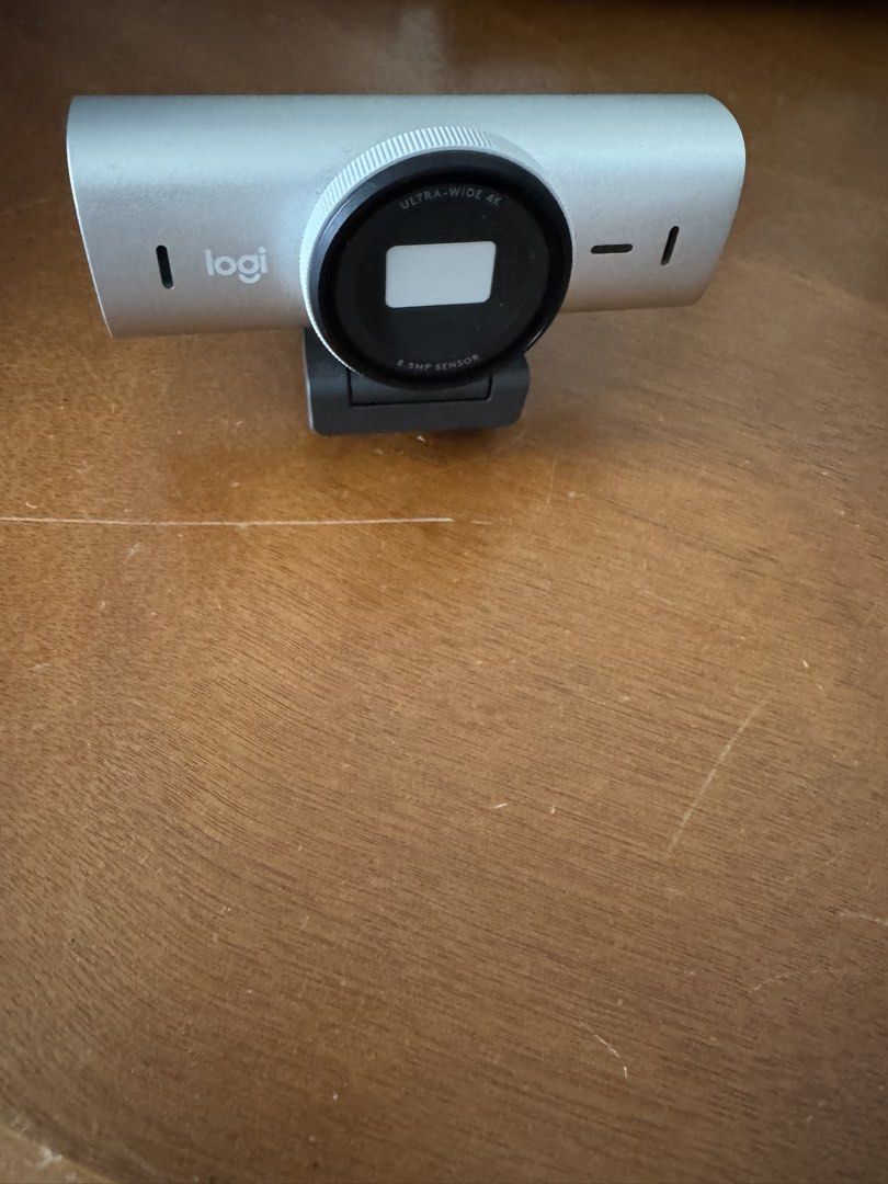 Logitech Mx Brio (Category: Webcams) located in Pasay City. Submitted by pebersole (Listing ID 1429050338, Image 2). Description: Logitech MX Brio Ultra HD 4K Webcam Selling Logitech MX Brio, a premium 4K webcam with excellent image quality. Ideal for work‑from‑home, online meetings, teaching, or content creation. Features: Ultra HD 4K video AI image enhancement and HDR Strong low‑light performance Dual noise‑reducing microphones Show Mode for pr