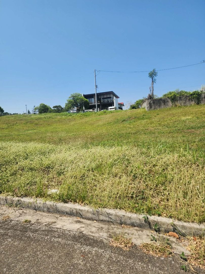 LOT FOR SALE in LA PRAIRIE SUBDIVISION (Category: Lot) located in Quezon City. Submitted by joanacasucian (Listing ID 1429033615, Image 3). Description: REPRICED! FOR RESALE in an Exclusive Village near Twin Lakes! La Prairie Subdivision (Alfonso) 355sqm, facing sunrise - Assume Balance: PHP6M - Remaining Assume balance: PHP1M to Developer *Option to fully pay: PHP7M: we will settle the remaining balance to the developer from our end for smoother