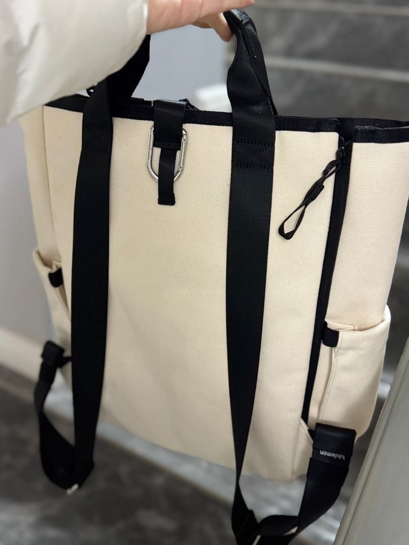 lulu lemon tennis bag backpack (Category: Backpacks) located in Angeles City. Submitted by dear_noona (Listing ID 1429050748, Image 3). Description: .