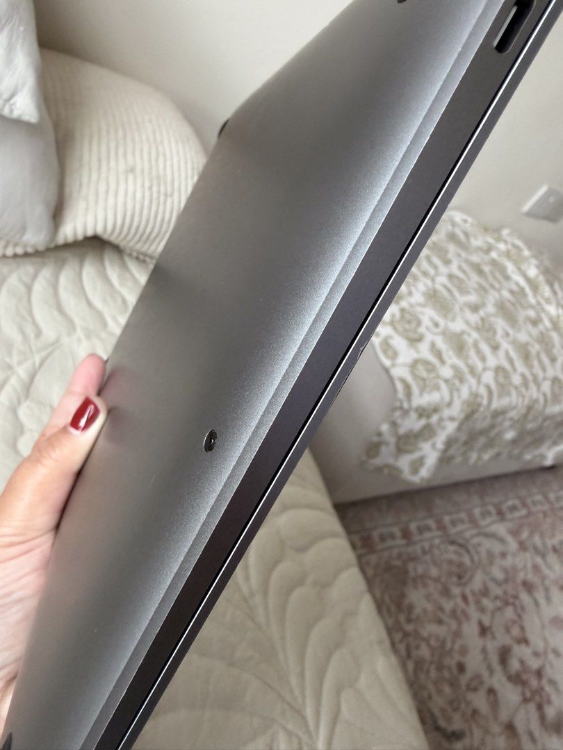 Macbook Air 2020 13inch412333029846558723