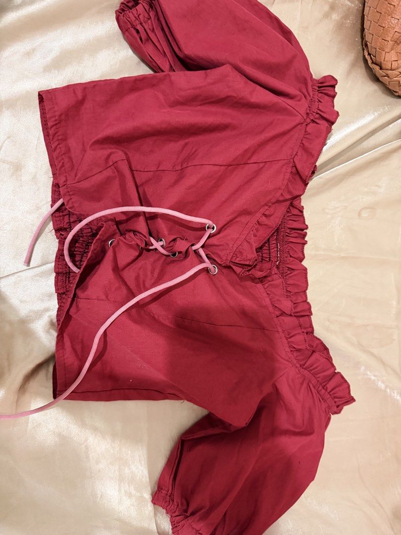 Maroon Ruffled Top with Drawstring (Category: Blouses) located in Del Monte. Submitted by thingsidontuse (Listing ID 1429114314, Image 1). Description: .