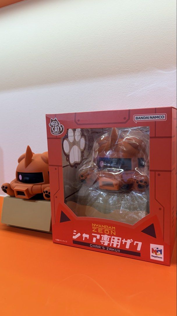 Mega Cat Project Nyandam Char's Zaku Figure, Toys & Collectibles
