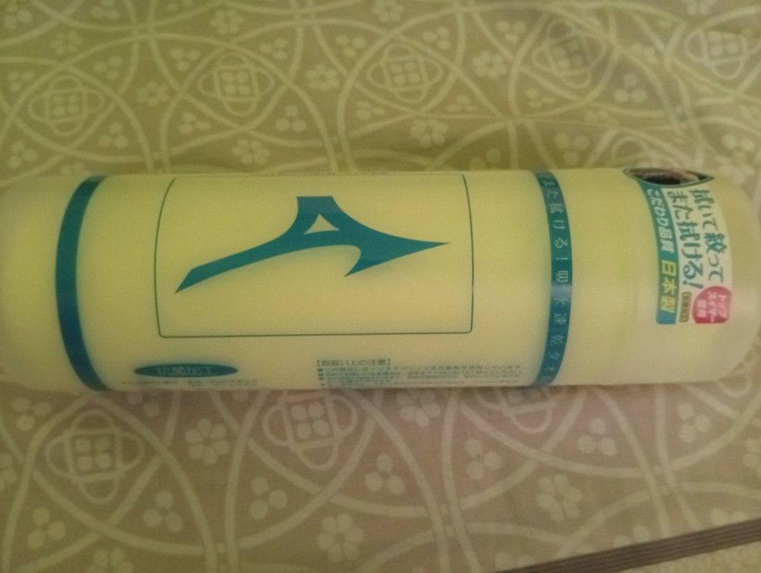 Mizuno Sports Equipment (Category: Other Sports Equipment and Supplies) located in Manila. Submitted by kaye18bee (Listing ID 1429000131, Image 1). Description: Mizuno sports equipment. It has a blue Mizuno logo. The item is white and has blue accents. There is Japanese text on the item..