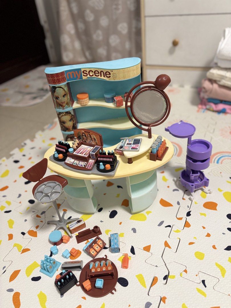 My Scene Makeup Scene Salon Playset (Category: Kids Toys) located in Rizal. Submitted by musthavedolls (Listing ID 1429020980, Image 2). Description: My Scene Playset Almost complete As is With damage see pictures Lalamove only.