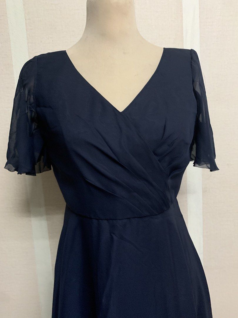 Navy Blue V-Neck Long Dress (Category: Evening dresses & gowns) located in Quezon City. Submitted by thriftythought (Listing ID 1429056105, Image 3). Description: .