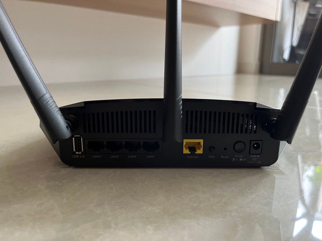 Netgear Router AC2000 R6850, Computers & Tech, Parts & Accessories ...