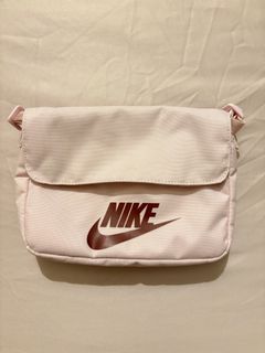 (Category: ) located in . Submitted by prelovedbychuboo (Listing ID 1429130878, Image 1). Description: .