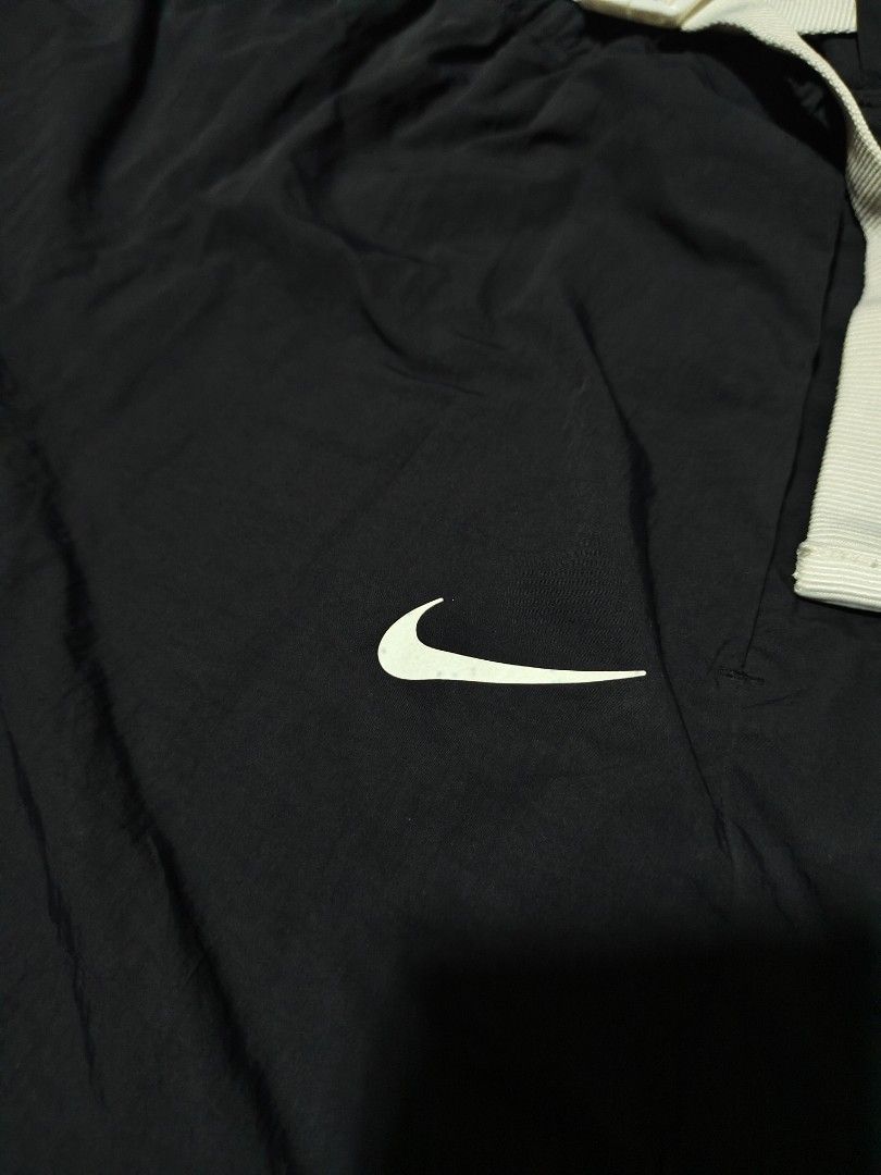 NIKE TECH PACK WOVEN PANTS (Category: Joggers) located in Bulacan. Submitted by markkiethrift2023 (Listing ID 1429114924, Image 2). Description: NIKE TECH PACK WOVEN PANTS EXCELLENT CONDITION DIMES: WAIST: 26 - 30 LENGTH: 35 NEED WASH.
