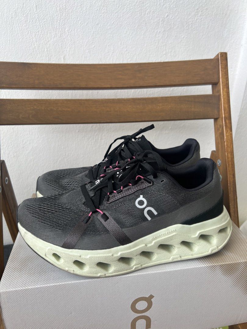On Cloud Eclipse Running Shoes (Category: Sneakers) located in Bayan Lepas. Submitted by theheist.store (Listing ID 1429021413, Image 2). Description: Used Few Times 100% authentic Comfortable Running Shoes Uk9.5 Rm400 free shipping Retail : Rm900 .