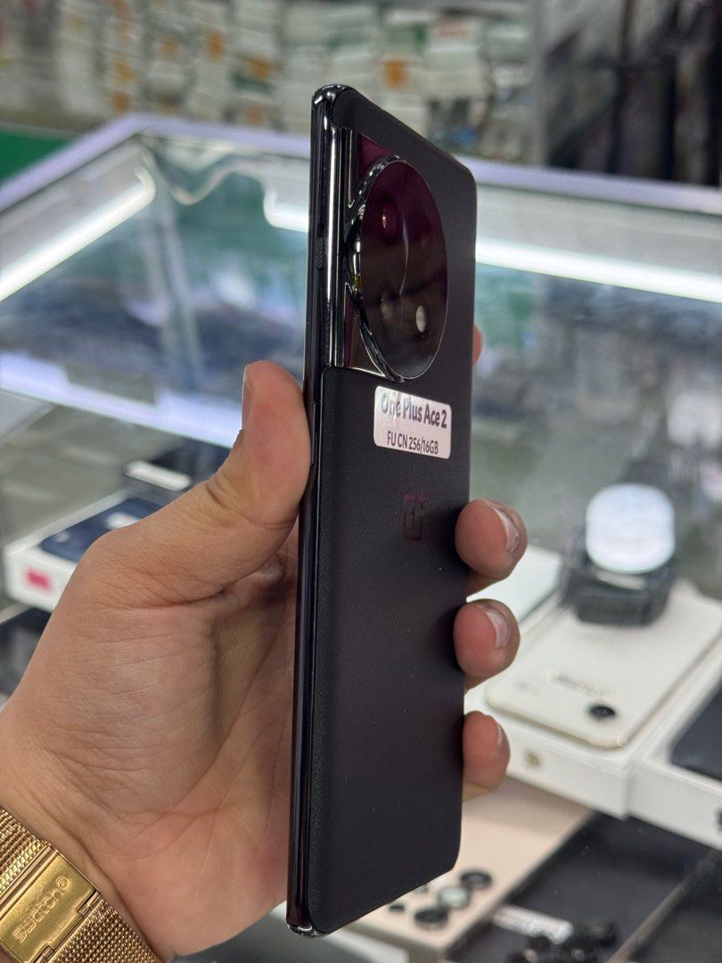 OnePlus Ace 2 256/16gb FU CN Variant No issue (Category: OnePlus) located in San Juan City. Submitted by javedsgadgetshop (Listing ID 1429032656, Image 2). Description: INSTALLMENT OPTIONS : SPAY LATER / GGIVES / CREDIT CARD! WE BUY AND SELL SO PWEDE MAGBINTA OR SWAP ! Quick Specs : 💵 OnePlus Ace 2 •256gb •CN Variant •Good batt health •Factory Unlock •98% Smoothness •No hidden issue | No Repaired •100% Authentic | Not Refurbished •w/ OEM Charger