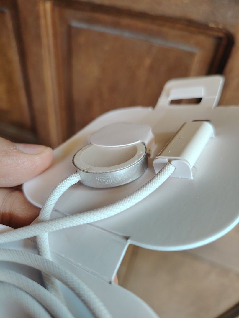 Original Apple 🍏 watch magnetic USB-C fast Charging (Category: Cables & Chargers) located in Makati City. Submitted by isakie (Listing ID 1429080351, Image 3). Description: Apple WATCH MAGNETIC WIRELESS USB-C FAST CHARGING MODE OF PAYMENT ✅COD ✅GCASH ✅PAYMAYA VIA LALAMOVE, GRAB OR U CAN BOOK YOUR OWN RIDER TO PICK UP. 14DAYS WARRANTY AND SAME DAY DELIVERY ‼️ Pm for sure buyer 😉.