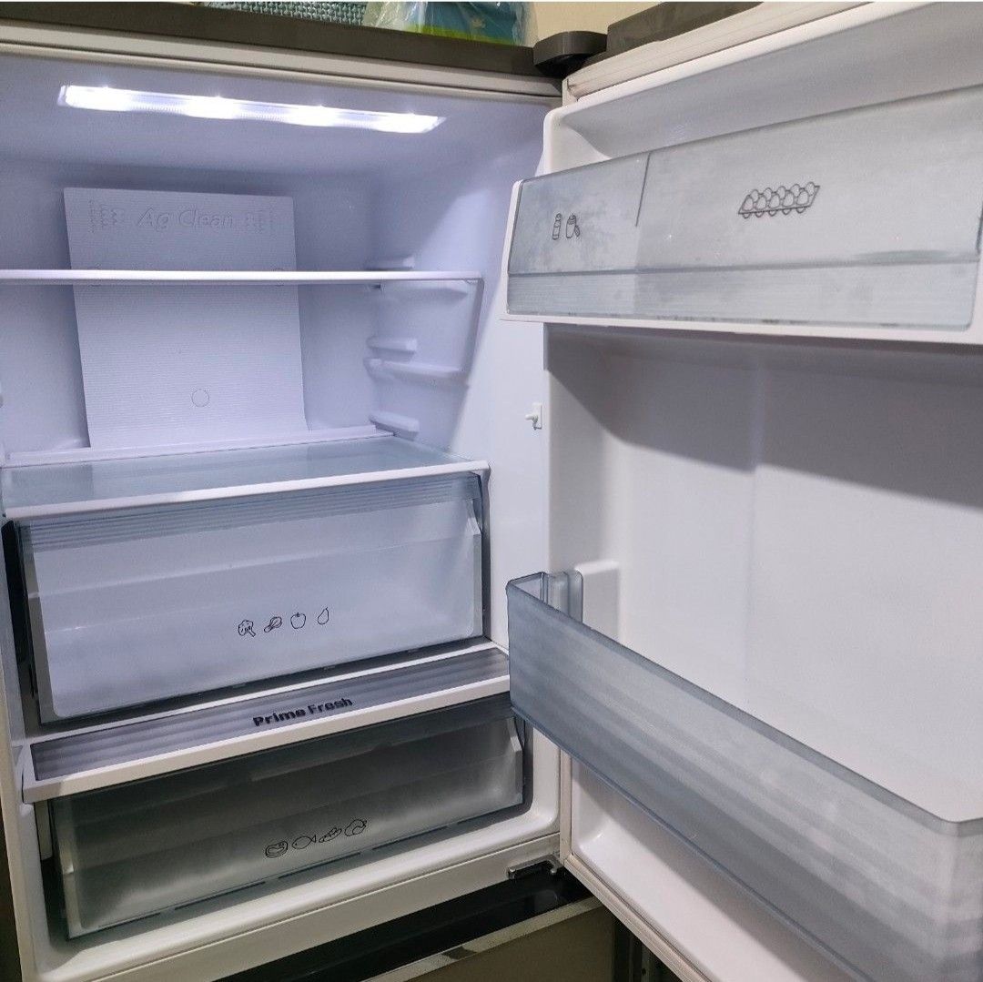 Panasonic Econavi Ref inverter (Category: Refrigerators and Freezers) located in Manila. Submitted by rach0122 (Listing ID 1429089867, Image 3). Description: check photos for your reference. with minimal signs of usage. (bump & scratches) all in good condition. no issue.