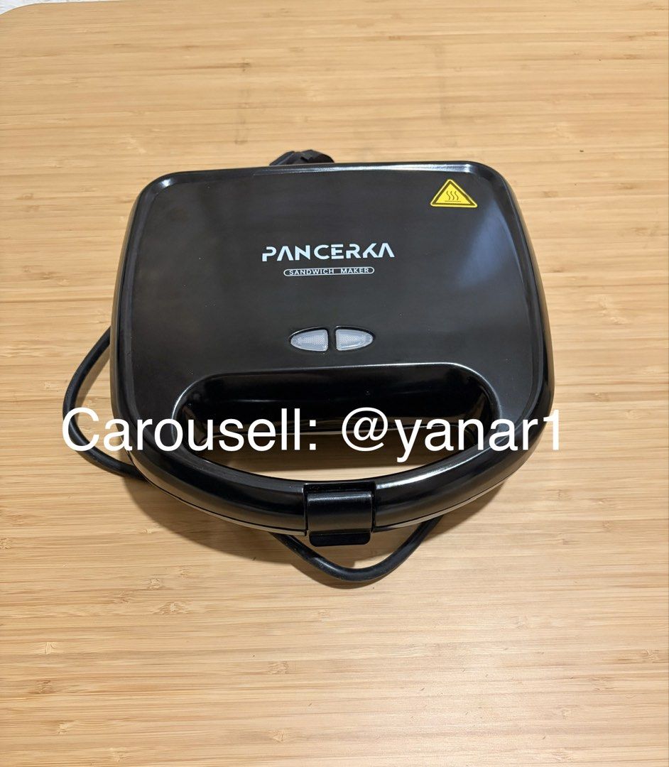Pancerka Sandwich Maker (Category: Ovens & Toasters) located in Paranaque City. Submitted by yanar1 (Listing ID 1429089187, Image 1). Description: Used 3x only Working; no noticeable flaw Reason for selling: - seldom used Pickup at Arista Place, Paranaque.