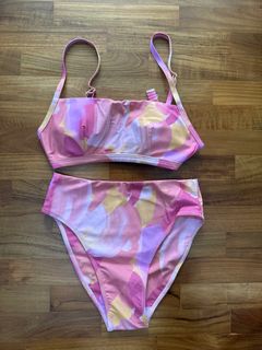 (Category: ) located in . Submitted by avaayks (Listing ID 1429065318, Image 1). Description: .
