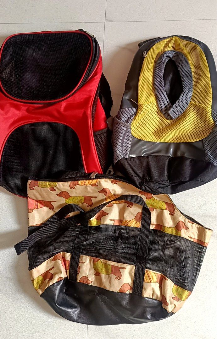 Pet bags/carrier (Category: Homes & Other Pet Accessories) located in General Trias. Submitted by dhen.declutters (Listing ID 1428995445, Image 1). Description: take all for only 500 with freebies.