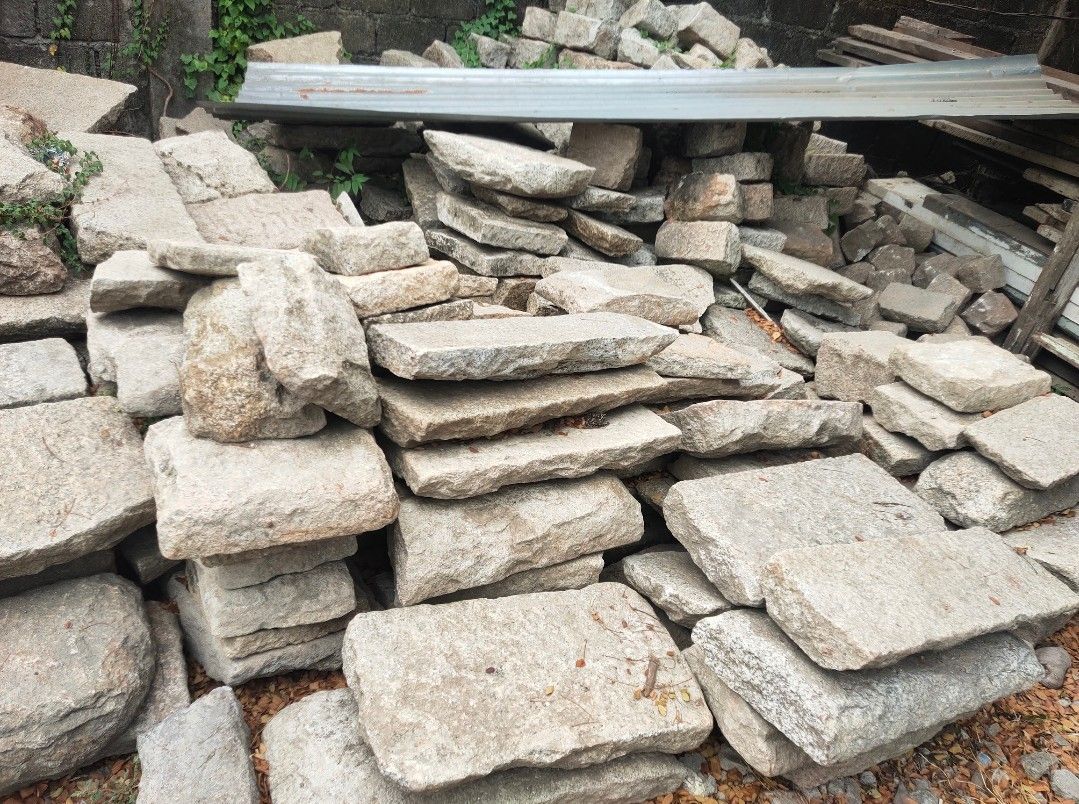 Piedra china Granite Stones for Construction (Category: Construction & Building Materials) located in Quezon City. Submitted by jhanjhan23 (Listing ID 1428994350, Image 3). Description: piedra china for sale assorted size lahatan kuha nasa 2 truck forward estimated loc pantok binangonan call me 09568800856.