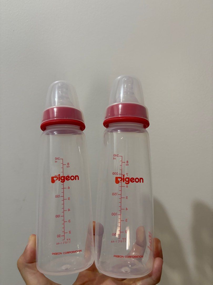 Pigeon 240ml Baby Bottles (Category: Breastfeeding & Bottle Feeding) located in Pasig City. Submitted by dianexing (Listing ID 1429022615, Image 1). Description: Bought for my 1 year old. Tried one once but still doesnt want other type of milk bottles so this was not used at all..