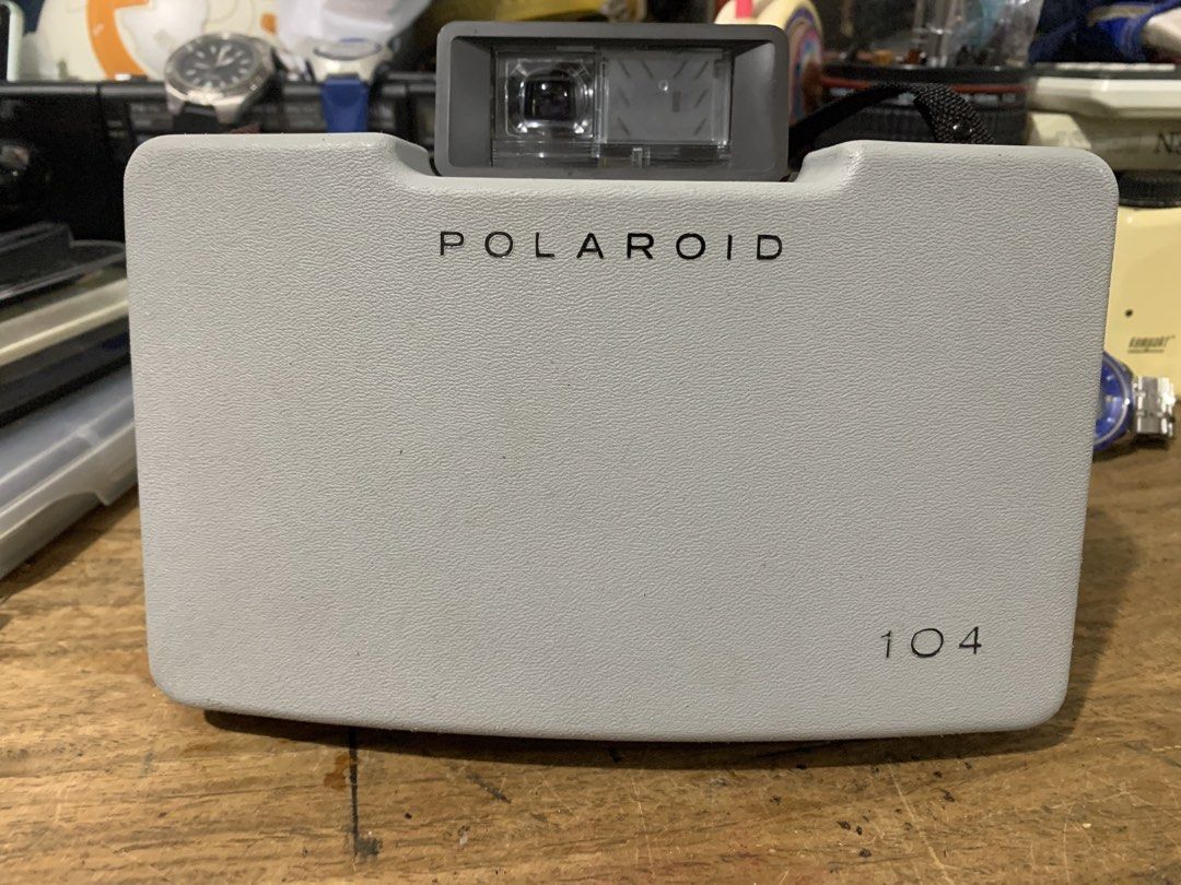 Polaroid Land Camera Automatic 104 (Category: Cameras) located in Manila. Submitted by miah_collectiblesurplus (Listing ID 1429119270, Image 1). Description: 2,500 pesos Location Valenzuela Vintage 1965 POLAROID 104 from Japan item untested as is May film na kasama sa loob .