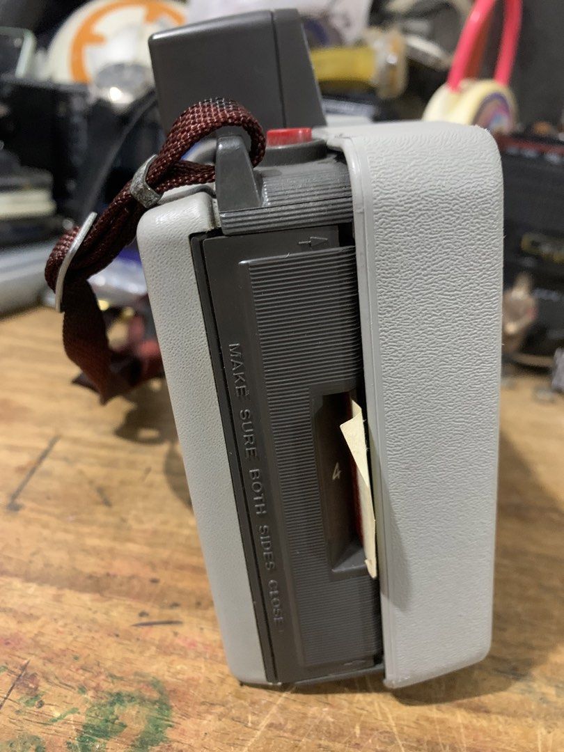Polaroid Land Camera Automatic 104 (Category: Cameras) located in Manila. Submitted by miah_collectiblesurplus (Listing ID 1429119270, Image 2). Description: 2,500 pesos Location Valenzuela Vintage 1965 POLAROID 104 from Japan item untested as is May film na kasama sa loob .