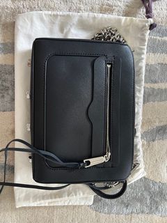 (Category: ) located in . Submitted by wardrobeyardsale (Listing ID 1429058291, Image 1). Description: .