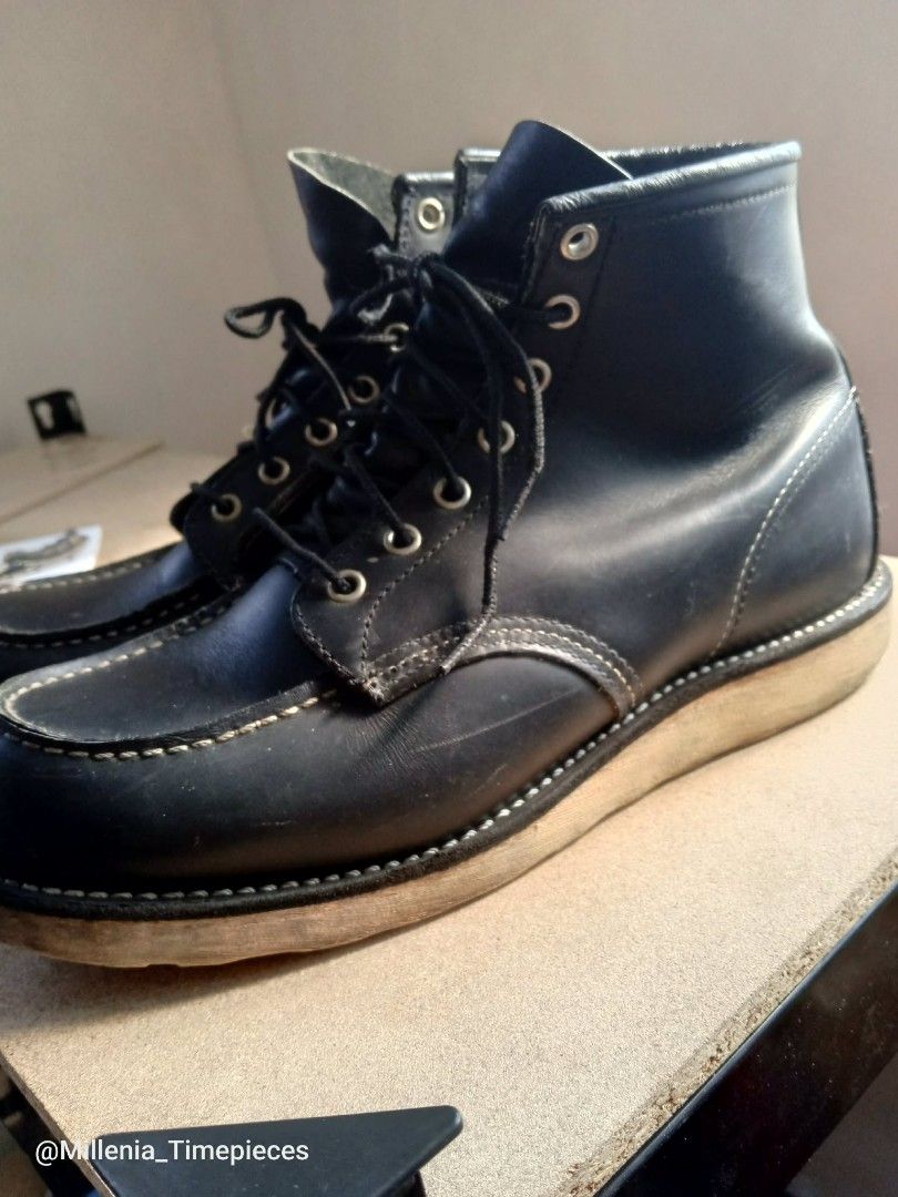 Red Wing 8130 Black Moc Toe Boots (Category: Boots) located in Manila. Submitted by alyssamae01 (Listing ID 1429118197, Image 2). Description: Redwing Size 8 Mens Well used.