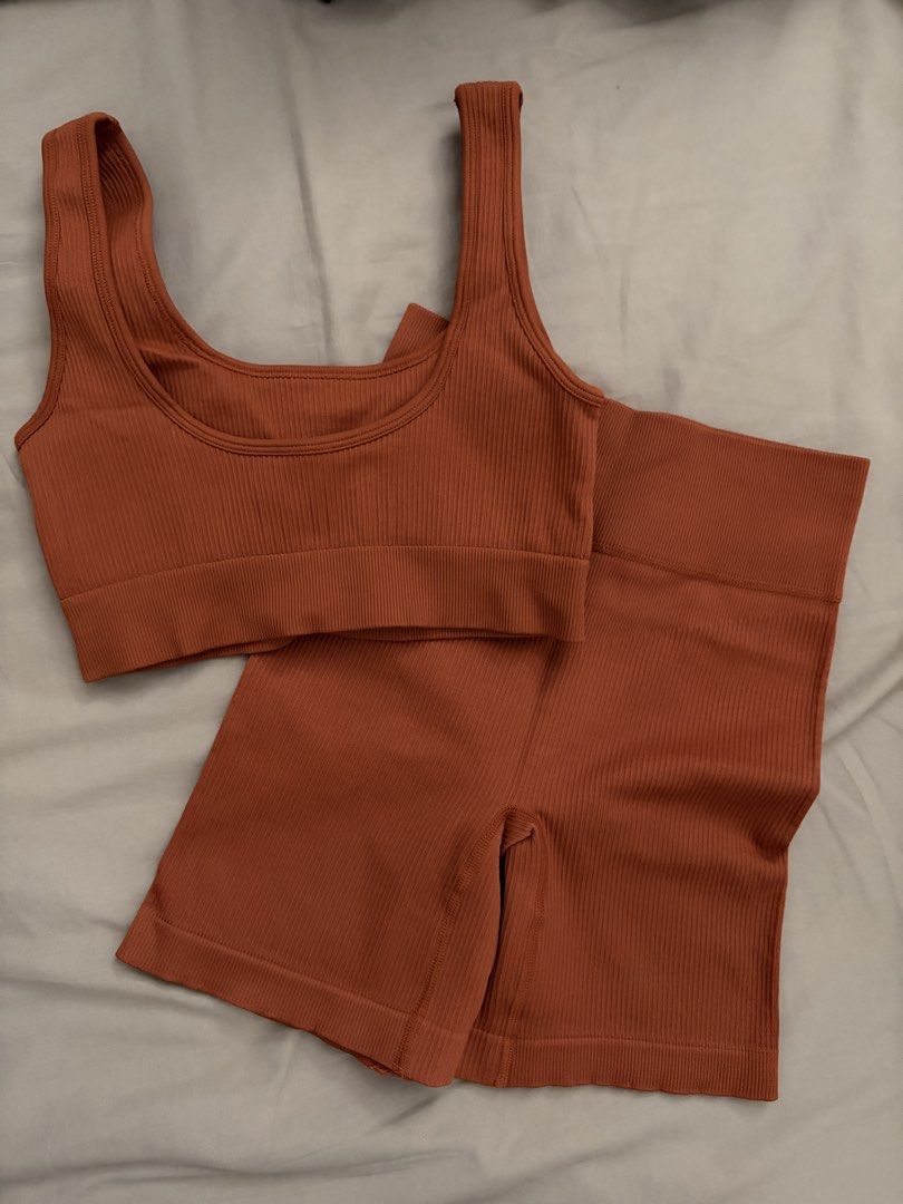 Ribbed yoga gym set activewear (Category: Activewear) located in Taguig. Submitted by hiporkchop (Listing ID 1429158627, Image 2). Description: Color: Orange Size: S to M Almost never used..