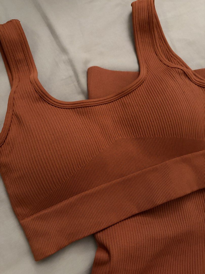 Ribbed yoga gym set activewear (Category: Activewear) located in Taguig. Submitted by hiporkchop (Listing ID 1429158627, Image 3). Description: Color: Orange Size: S to M Almost never used..