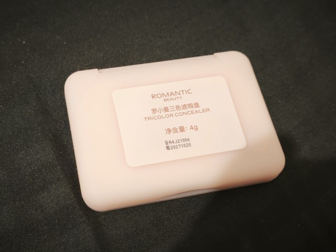 Romantic Beauty Tricolor Concealer (Category: Makeup) located in Makati City. Submitted by ravr___ (Listing ID 1429119420, Image 3). Description: .