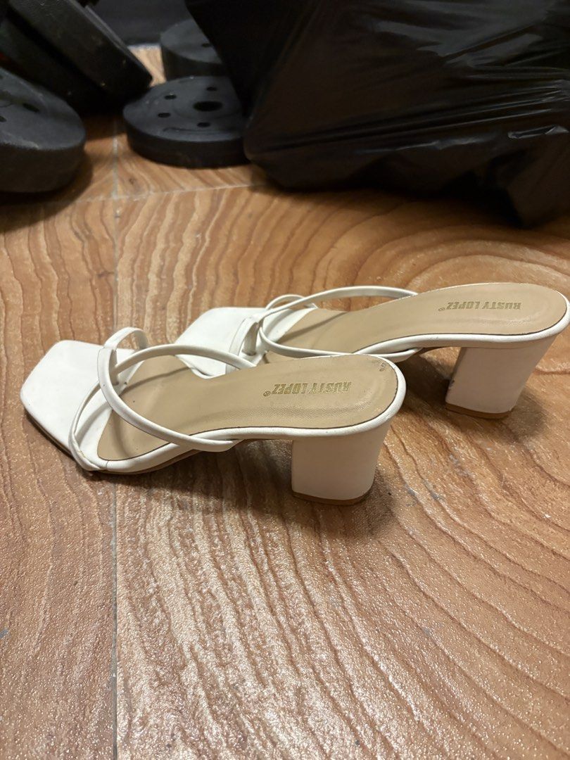 Rusty Lopez White Sandals / Block Heels Size 37 (Category: Heels) located in Manila. Submitted by shop_hana (Listing ID 1429005707, Image 2). Description: used only twice.