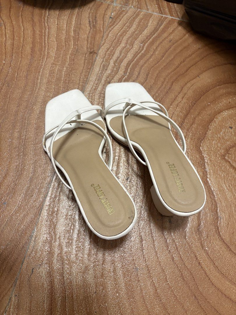 Rusty Lopez White Sandals / Block Heels Size 37 (Category: Heels) located in Manila. Submitted by shop_hana (Listing ID 1429005707, Image 3). Description: used only twice.