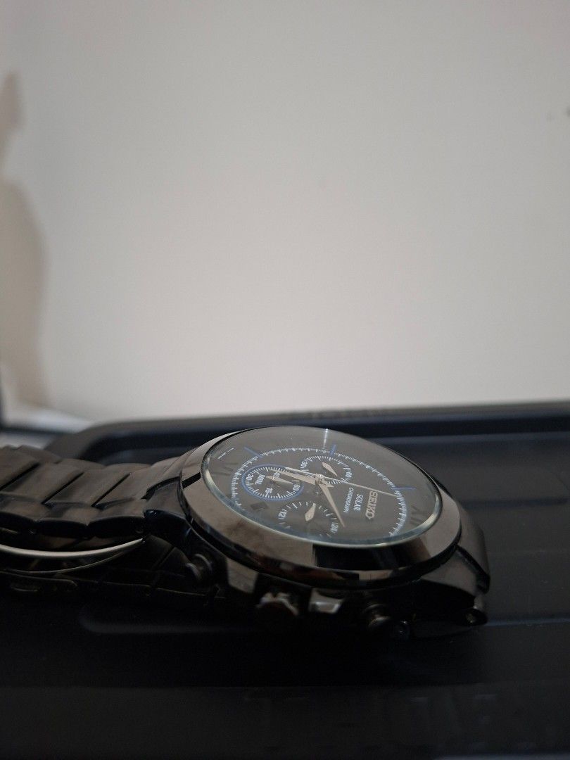Seiko solar chronograph watch black (Category: Men's Watches) located in Paranaque City. Submitted by potatoiceblended (Listing ID 1429087360, Image 3). Description: issue: gasket / rubber seal needs replacement for waterproofing. Other than that, works fine. no box.