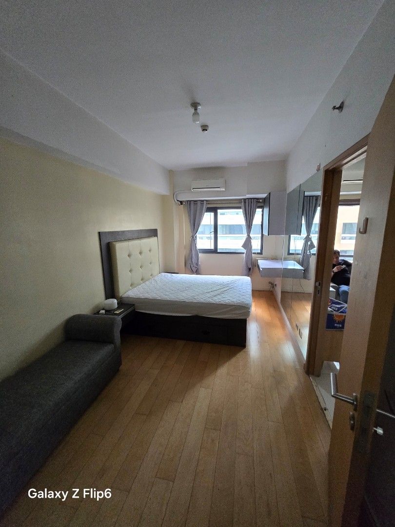 Signa designer residences. (Category: Apartments & Condos) located in Paranaque City. Submitted by mcluxph (Listing ID 1429161527, Image 3). Description: for rent / for sale furnished 40sqm 1 BR 1 bath and toilet 2 + 2 Dm for enquiries.