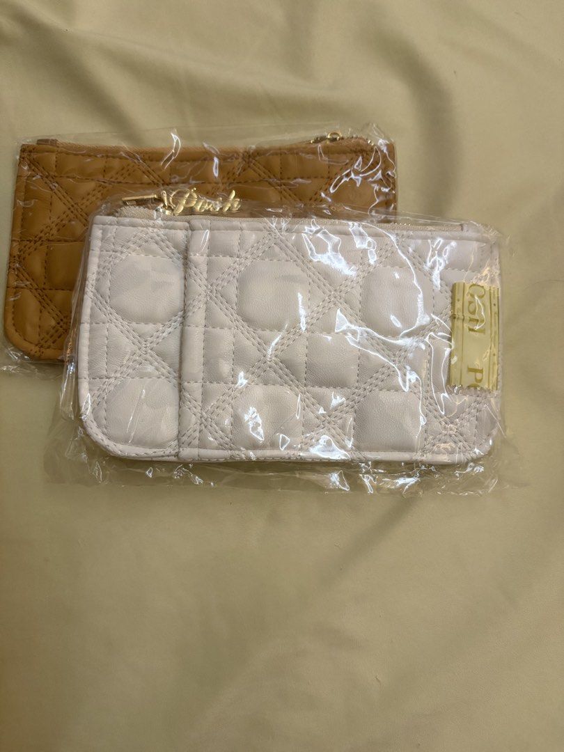 Small wallets (Category: Purses & Pouches) located in Singapore. Submitted by jan_closet (Listing ID 1429034721, Image 8). Description: Small wallets .