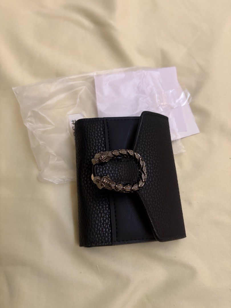 Small wallets (Category: Purses & Pouches) located in Singapore. Submitted by jan_closet (Listing ID 1429034721, Image 7). Description: Small wallets .