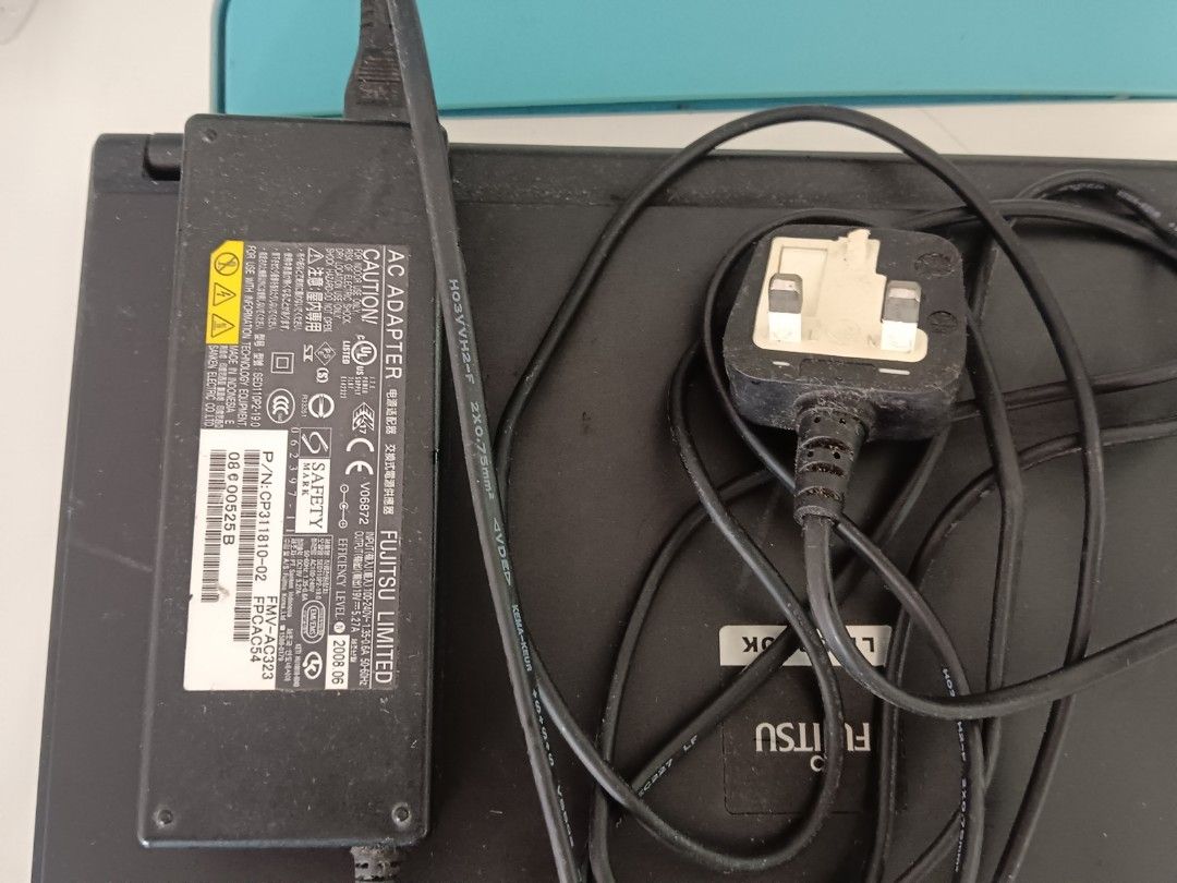 Spoiled Fujitsu  Laptop412337738309314563