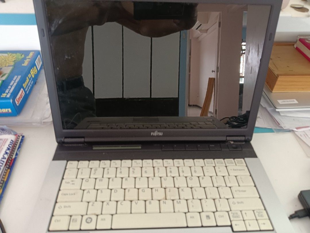 Spoiled Fujitsu  Laptop412337738309314562