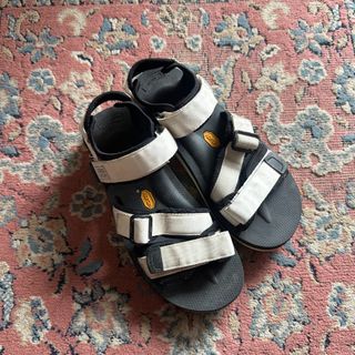 (Category: ) located in . Submitted by pulito.streetwear (Listing ID 1429125040, Image 1). Description: .