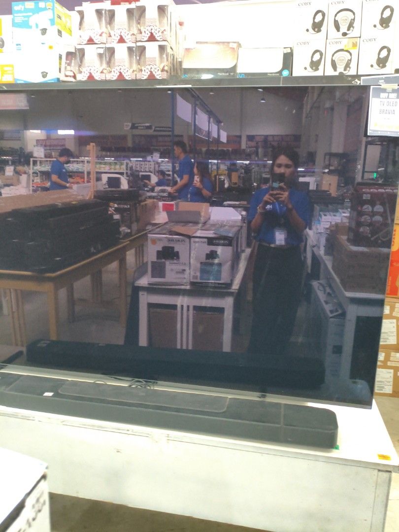 TV OLED BRAVIA (Category: TV) located in Manila. Submitted by hmrgrace5. (Listing ID 1429000173, Image 3). Description: .