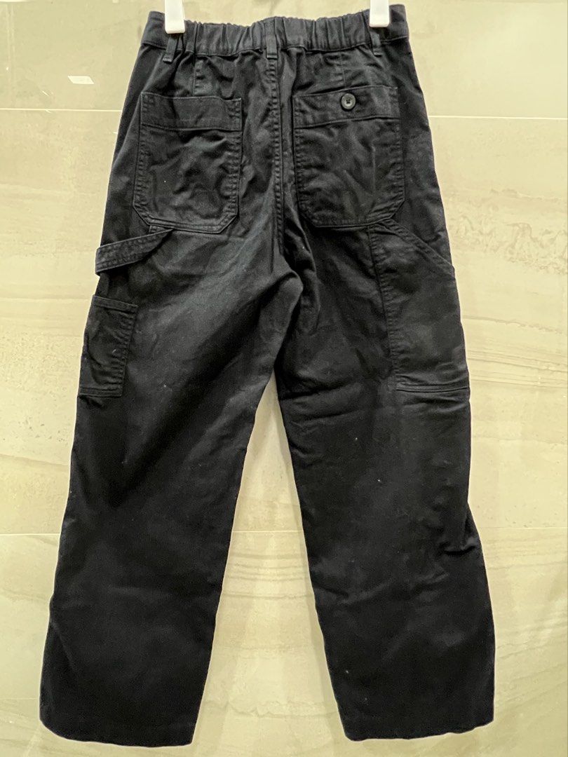 Uniqlo 100% Cotton Pants (Category: Other Bottoms) located in Paranaque City. Submitted by lexiswardrobe (Listing ID 1429032627, Image 2). Description: Uniqlo 100% Cotton Pants Original bought from Uniqlo Japan (see inside tag picture) Color almost black - it’s slightly lighter than black but looks almost black Size Small Lightly used - in very good condition Rfs - size too small, prefer to size up Nice cotton material and has many pockets, the b